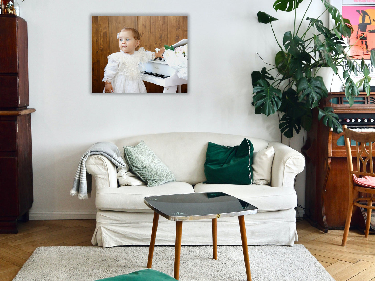 Tablou Canvas Personalizat cu Poza ta pe Panza Premium Lacuit Inramat pe Sasiu Ascuns Gata de Agatat pe Perete Orizontal sau Vertical
