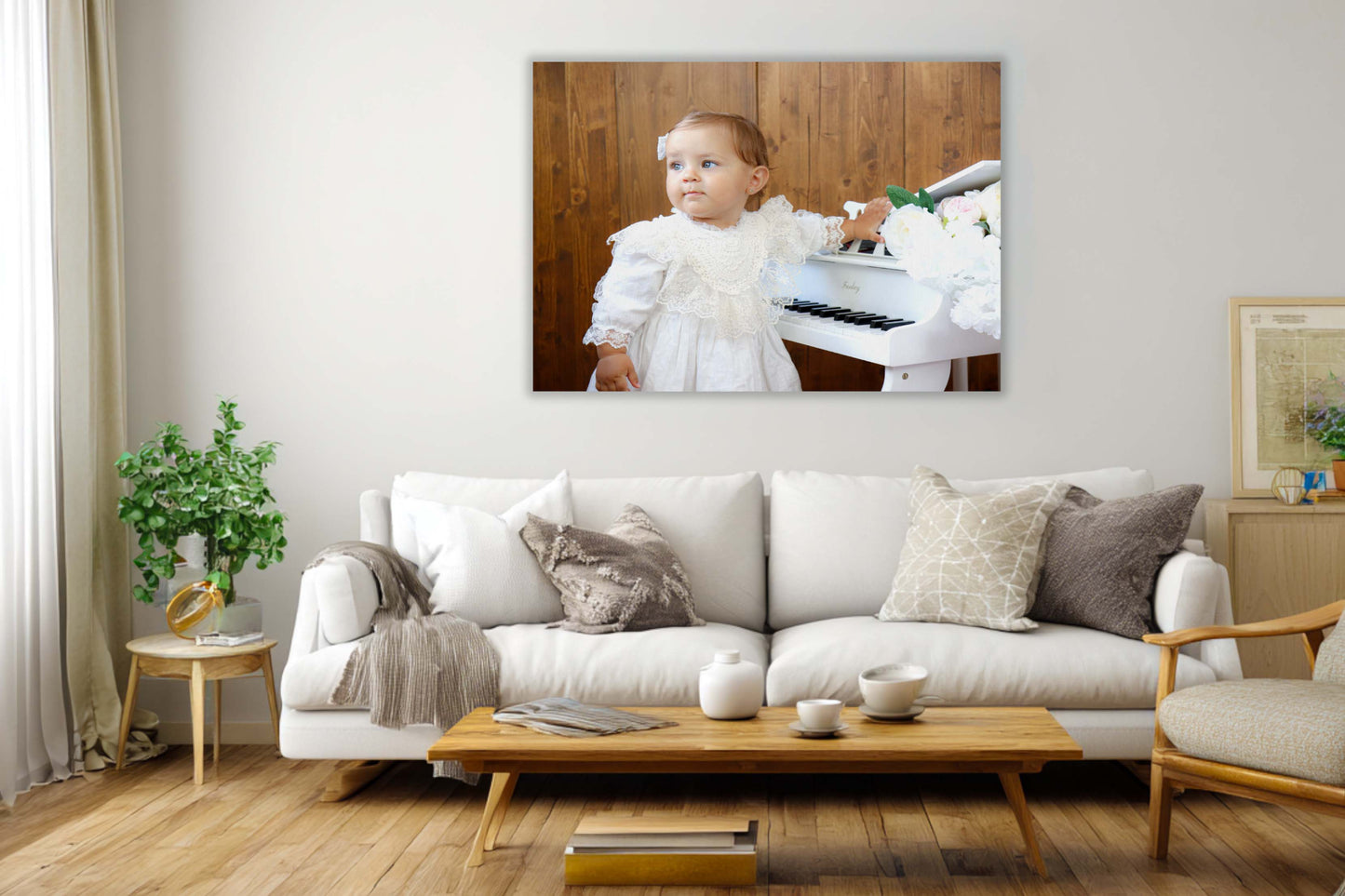 Tablou personalizat pe pânză canvas montat pe perete în living modern