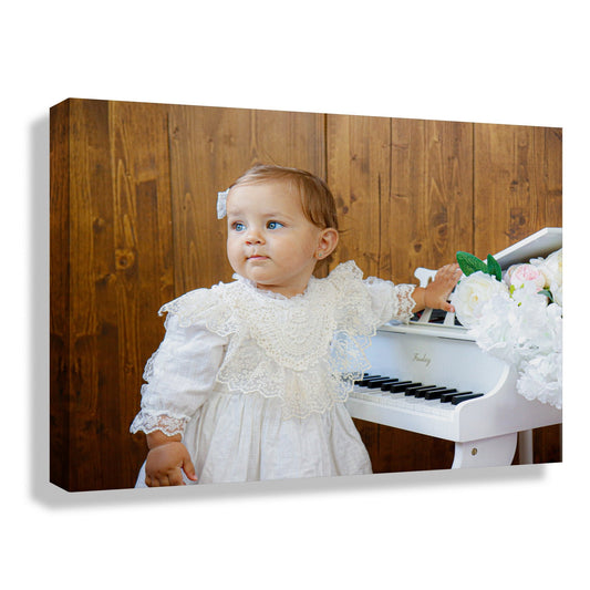 Tablou Canvas Personalizat cu Poza ta pe Panza Premium Lacuit Inramat pe Sasiu Ascuns Gata de Agatat pe Perete Orizontal sau Vertical